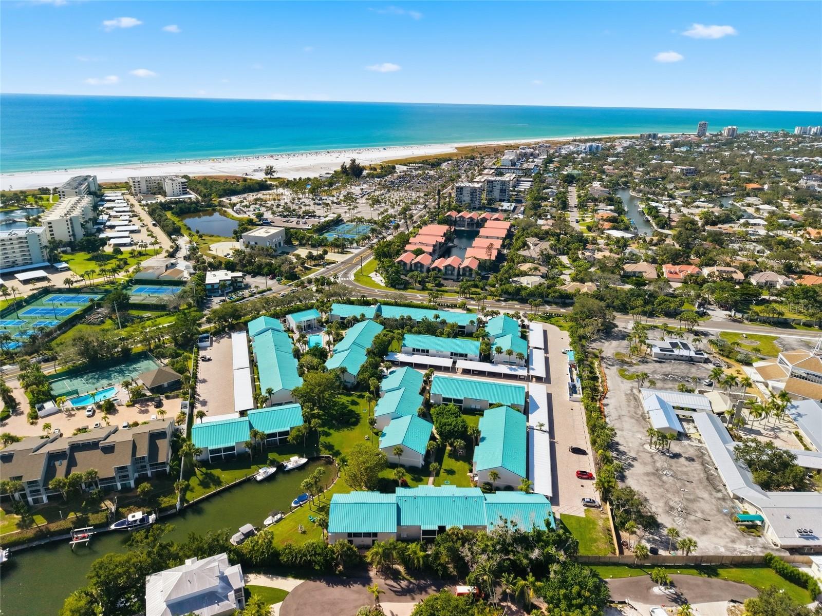 Image 6 of 19 For 5683 Midnight Pass Road 110