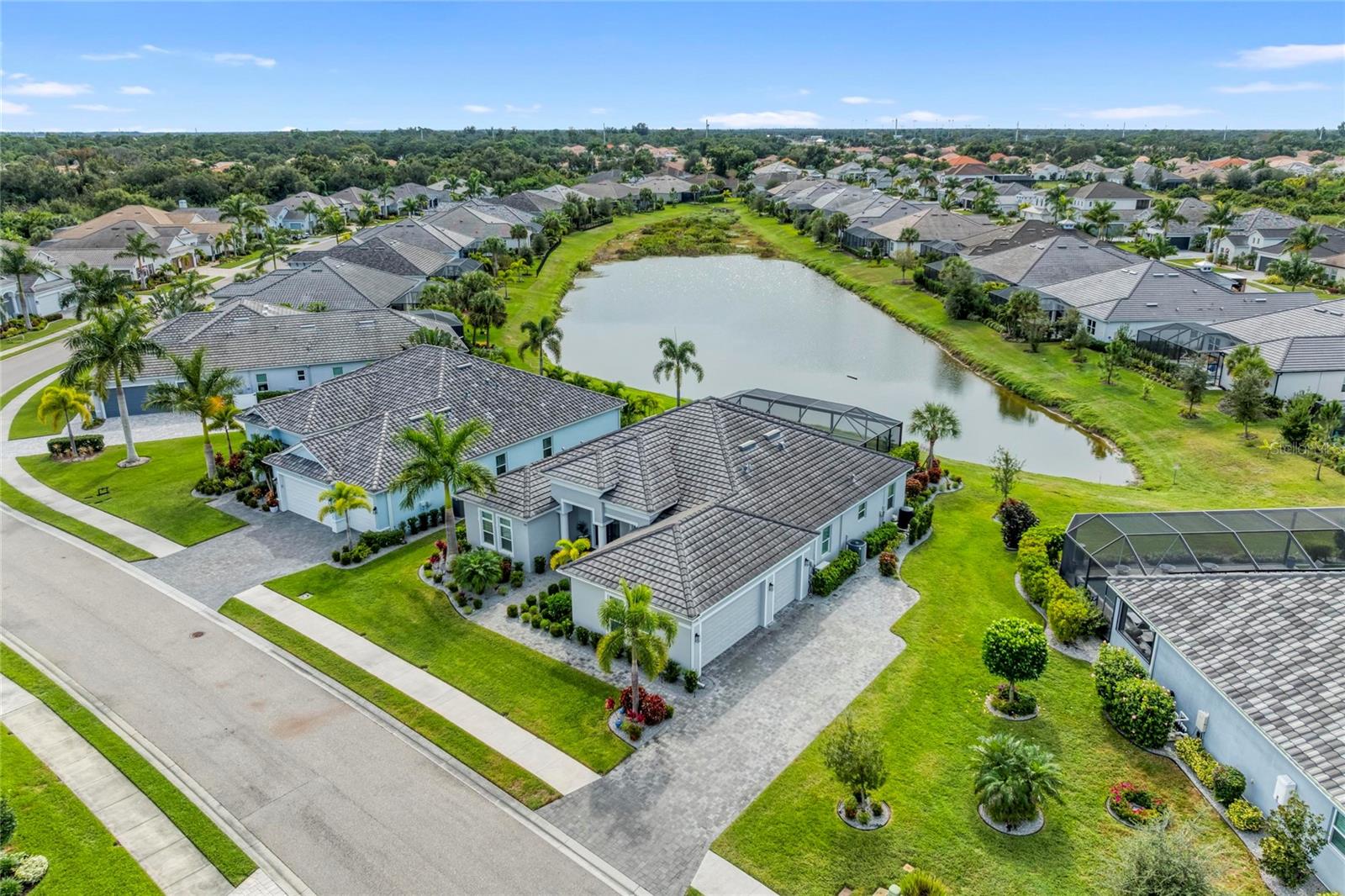 Image 4 of 85 For 7129 Ryedale Court