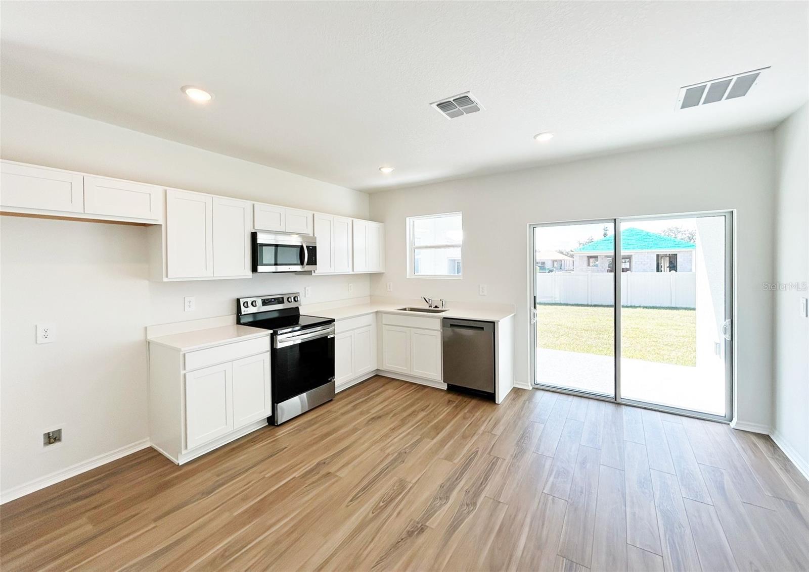 Image 4 of 14 For 13147 Sassafras Trl