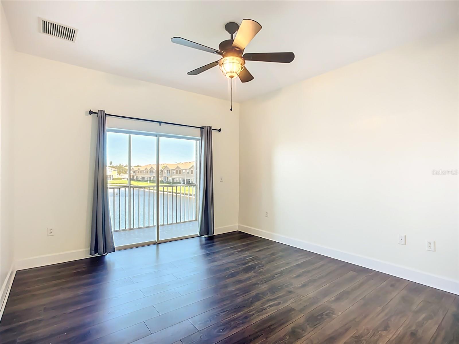 Image 17 of 40 For 3668 Parkridge Circle 28-201