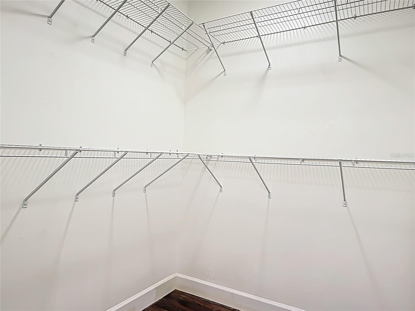 Image 21 of 40 For 3668 Parkridge Circle 28-201