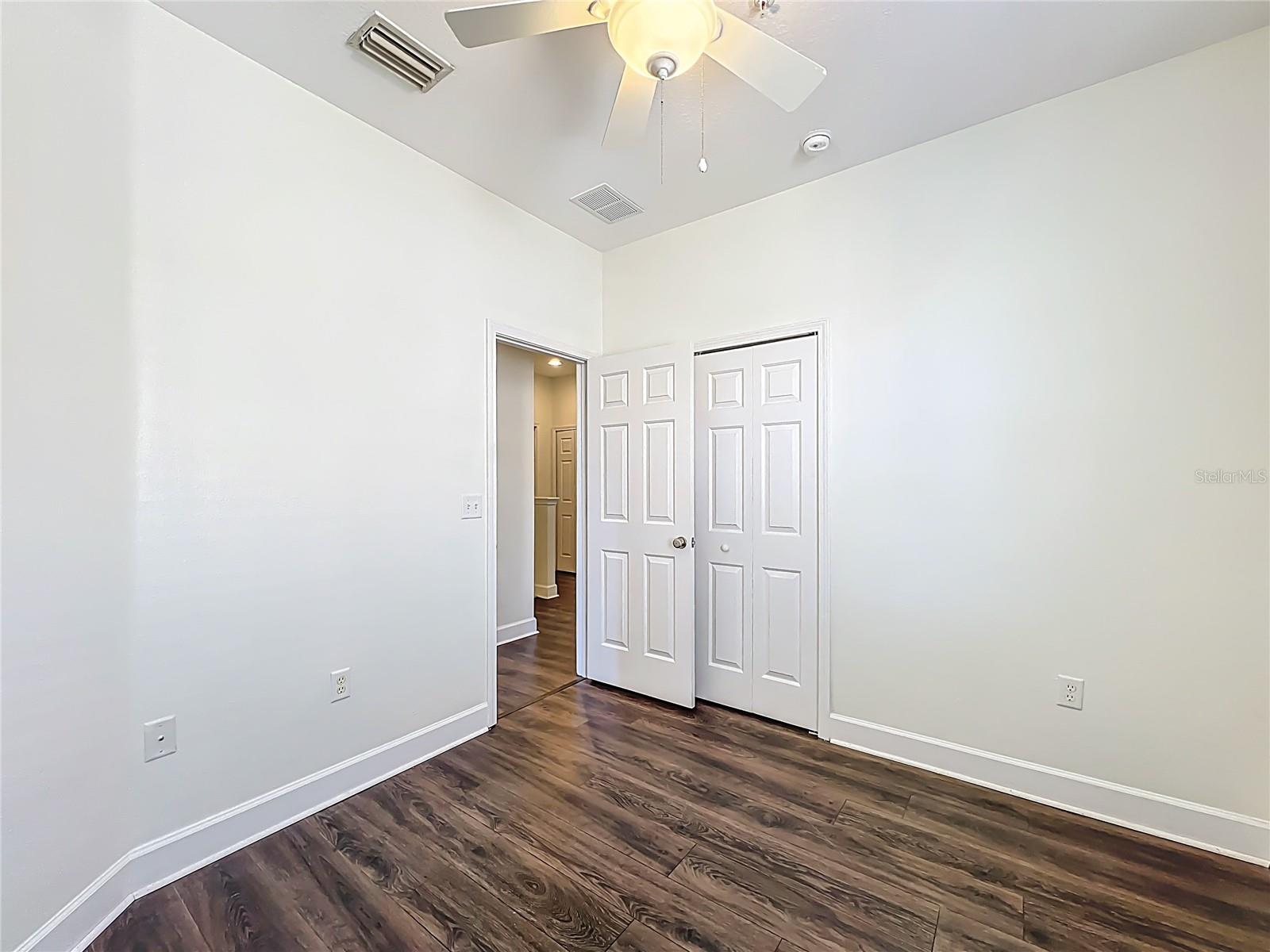 Image 25 of 40 For 3668 Parkridge Circle 28-201