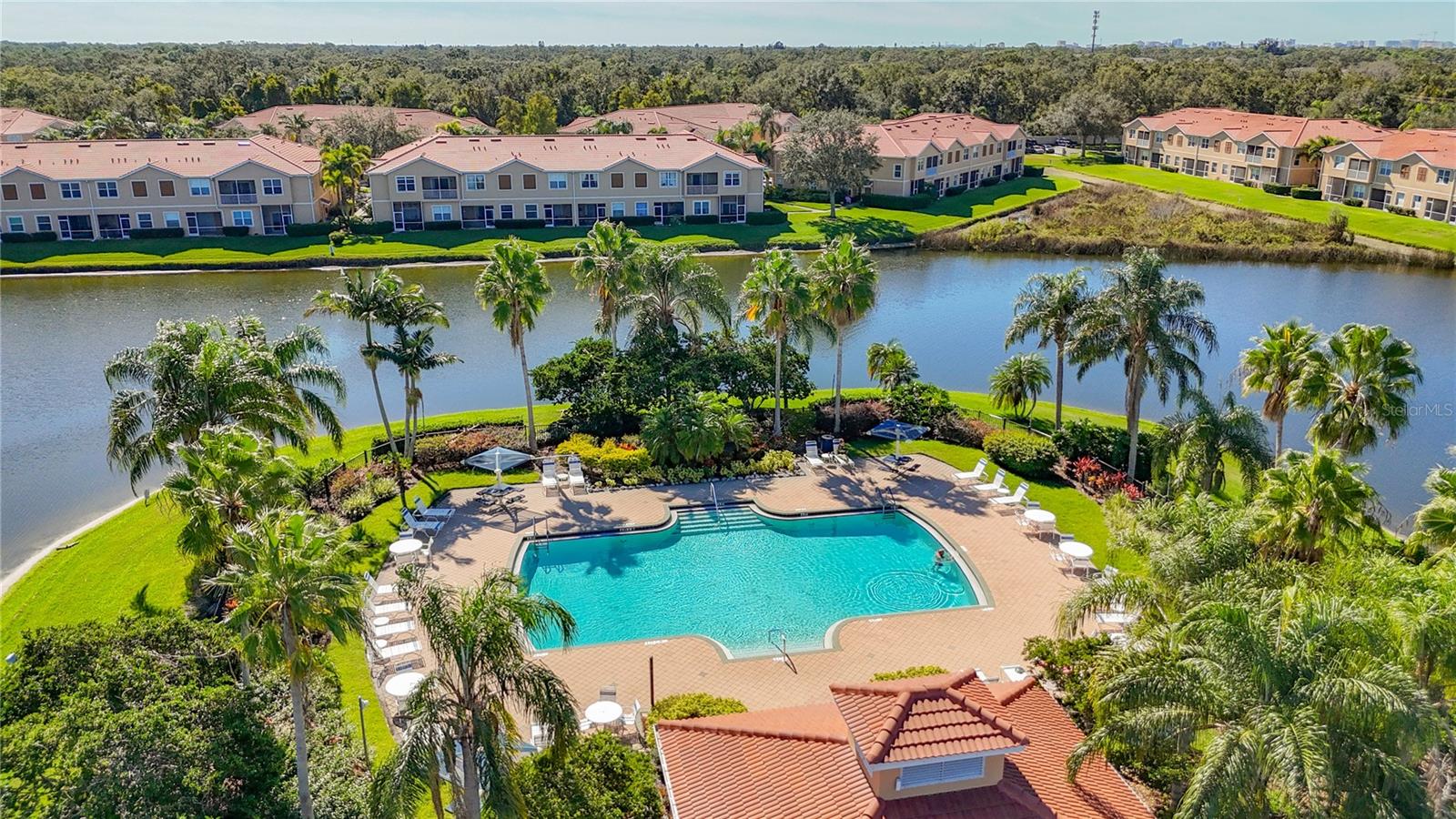 Image 4 of 40 For 3668 Parkridge Circle 28-201