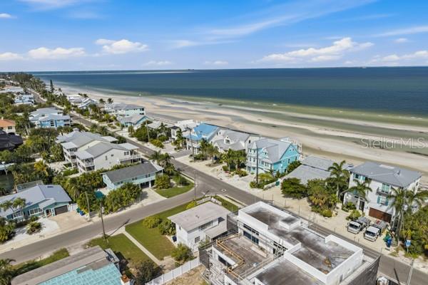 Image 12 of 13 For 527 Bayview Place