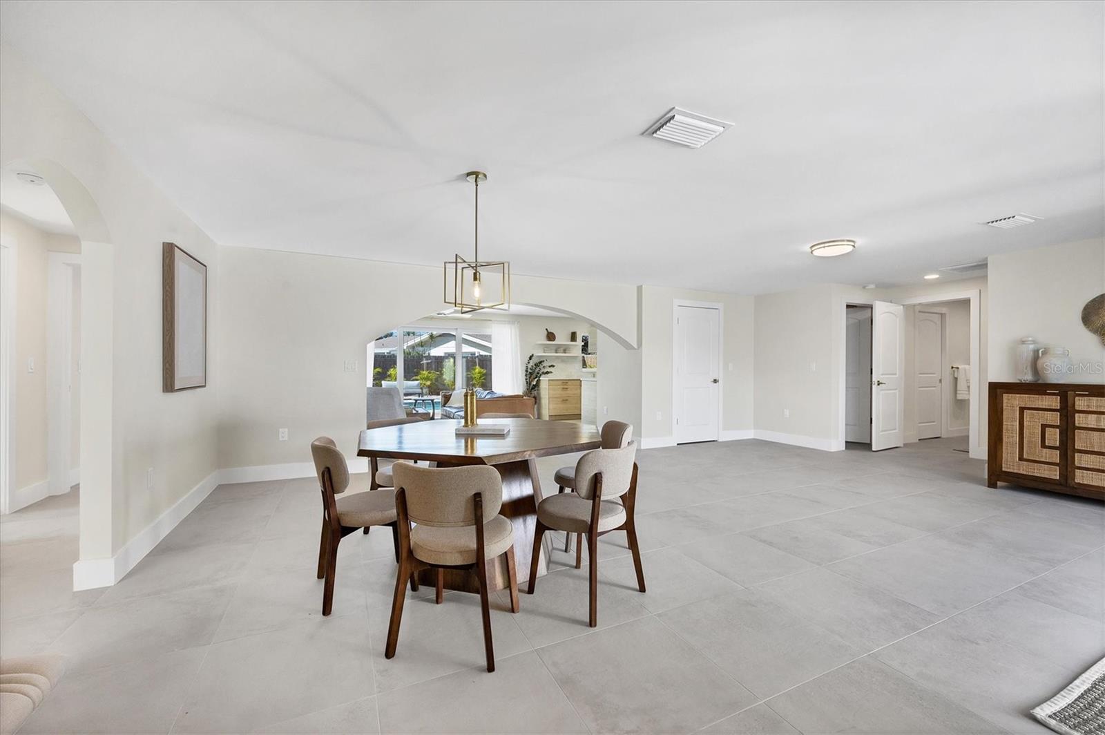 Image 11 of 40 For 3314 Jaffa Drive