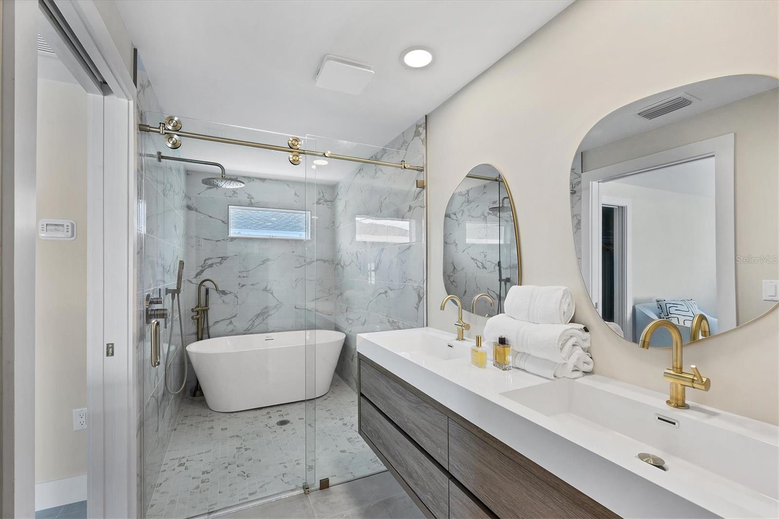 Image 5 of 40 For 3314 Jaffa Drive