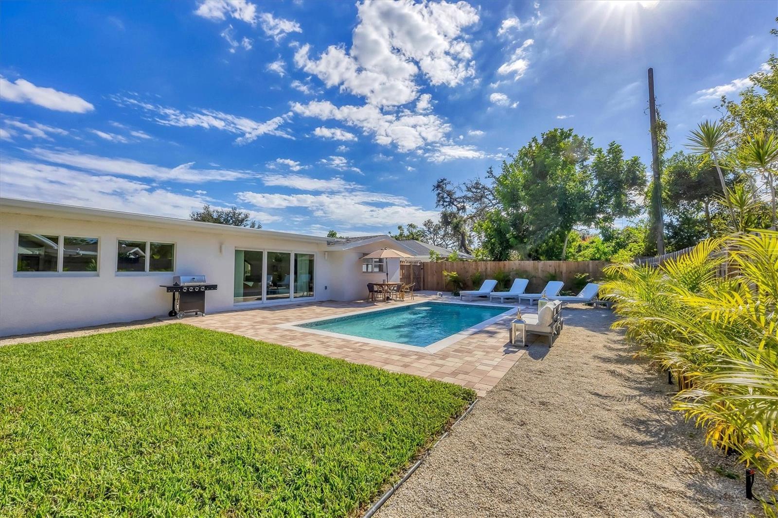 Image 7 of 40 For 3314 Jaffa Drive