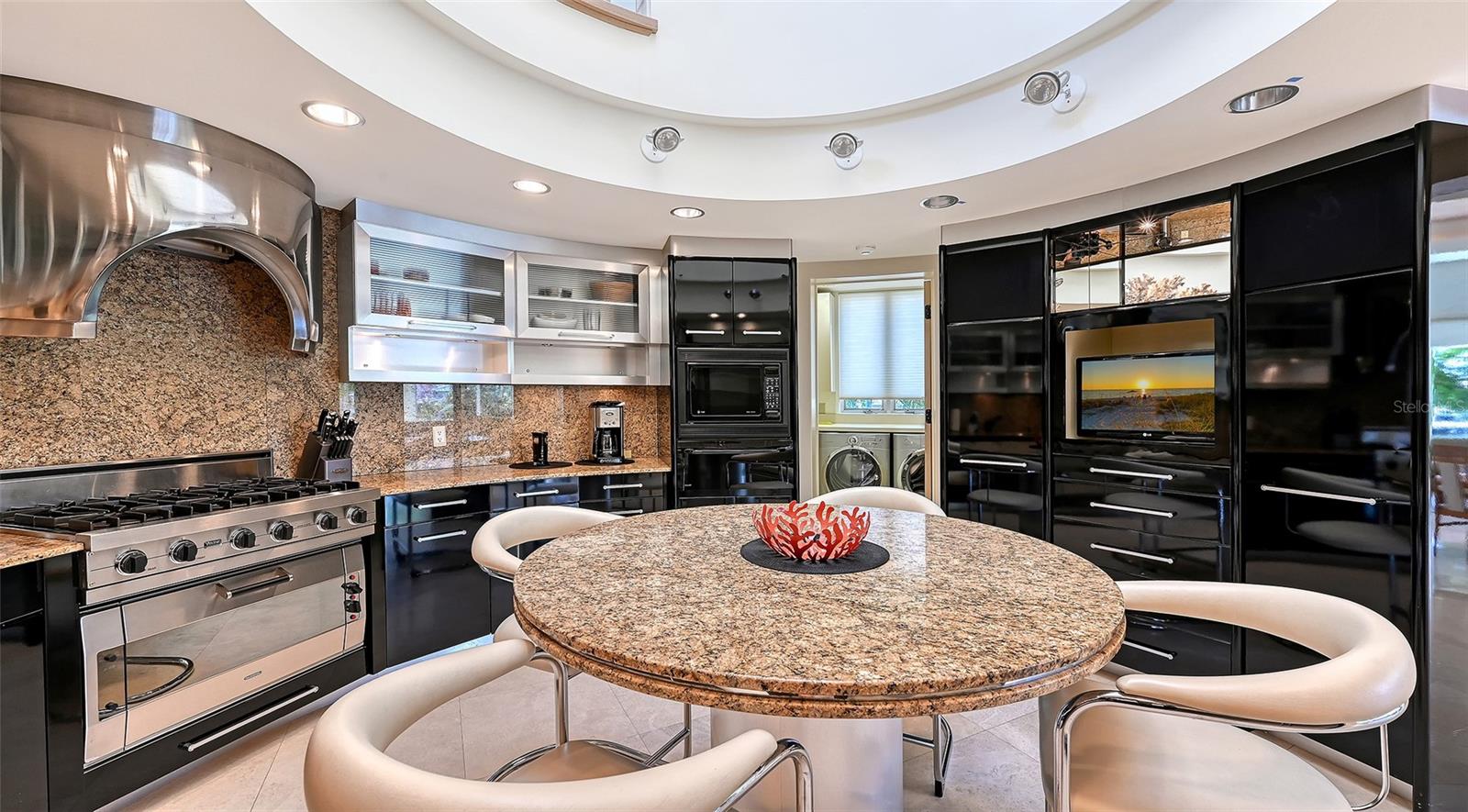 Image 19 of 100 For 510 Harbor Gate Way