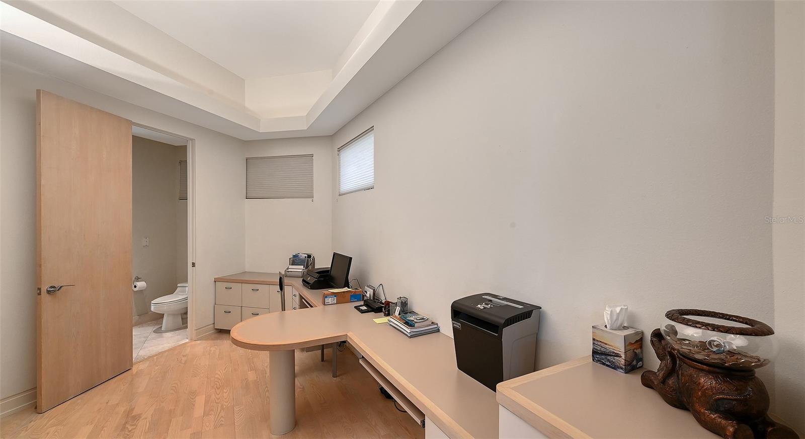 Image 28 of 100 For 510 Harbor Gate Way