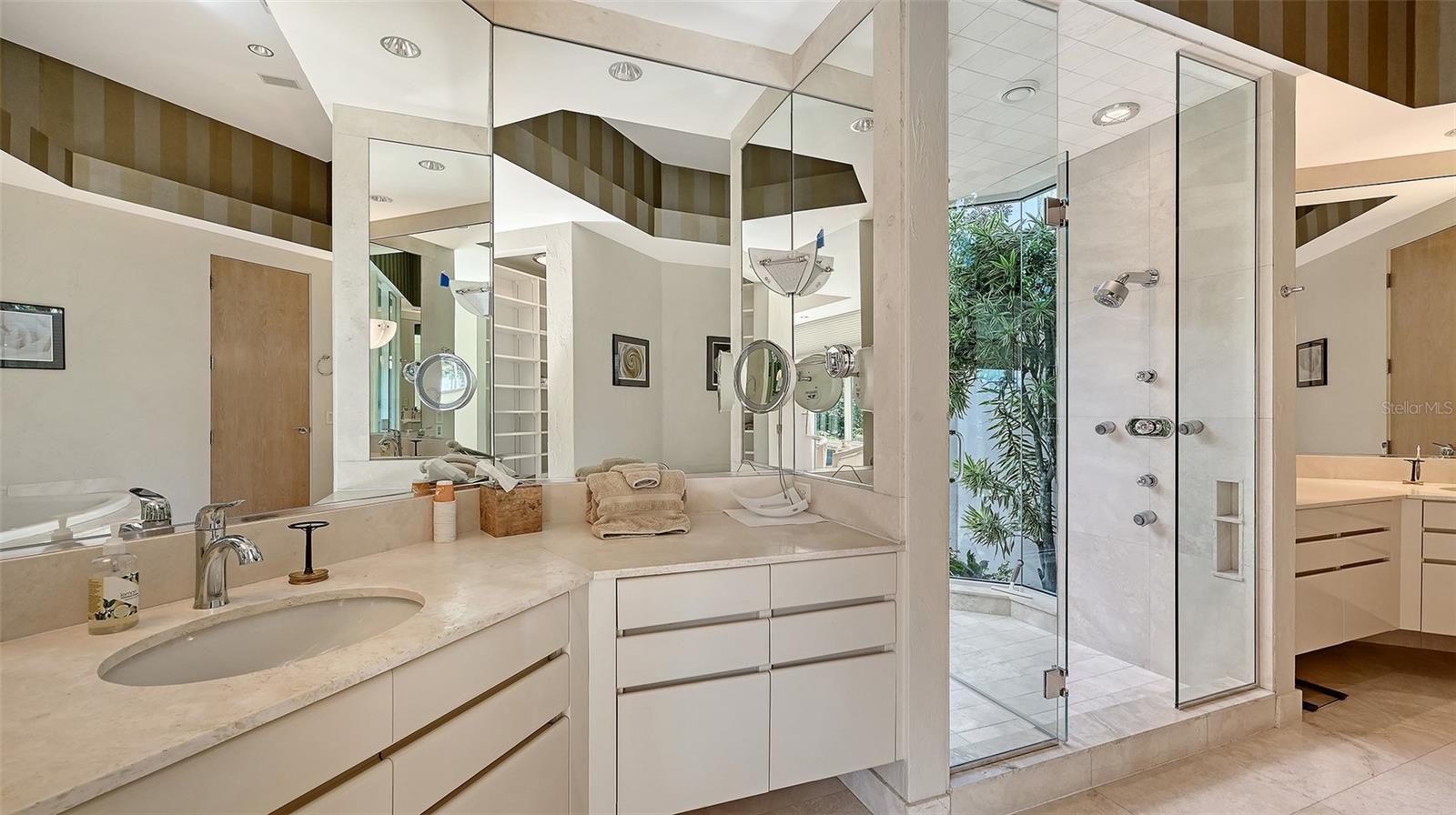 Image 32 of 100 For 510 Harbor Gate Way