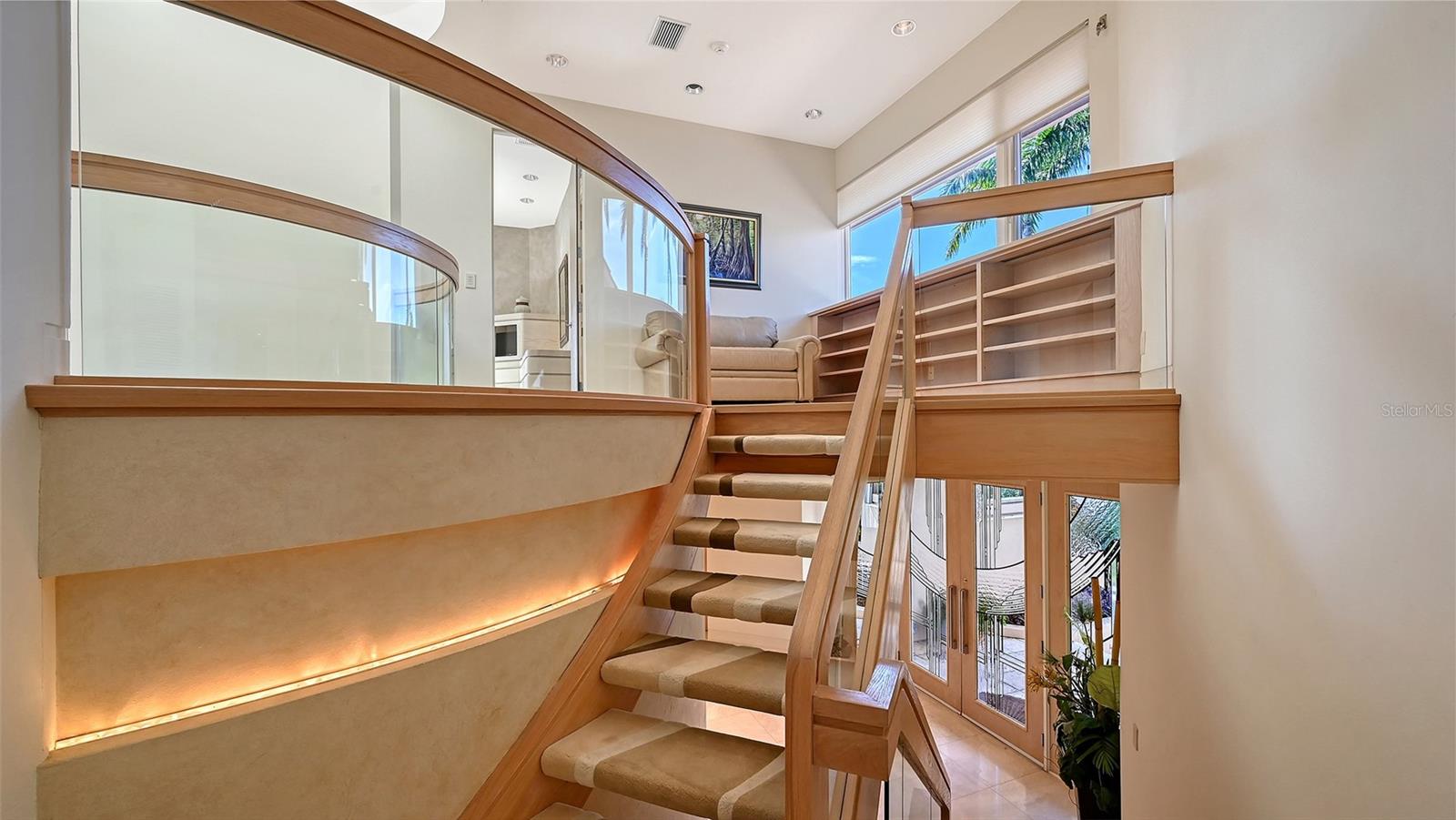 Image 37 of 100 For 510 Harbor Gate Way