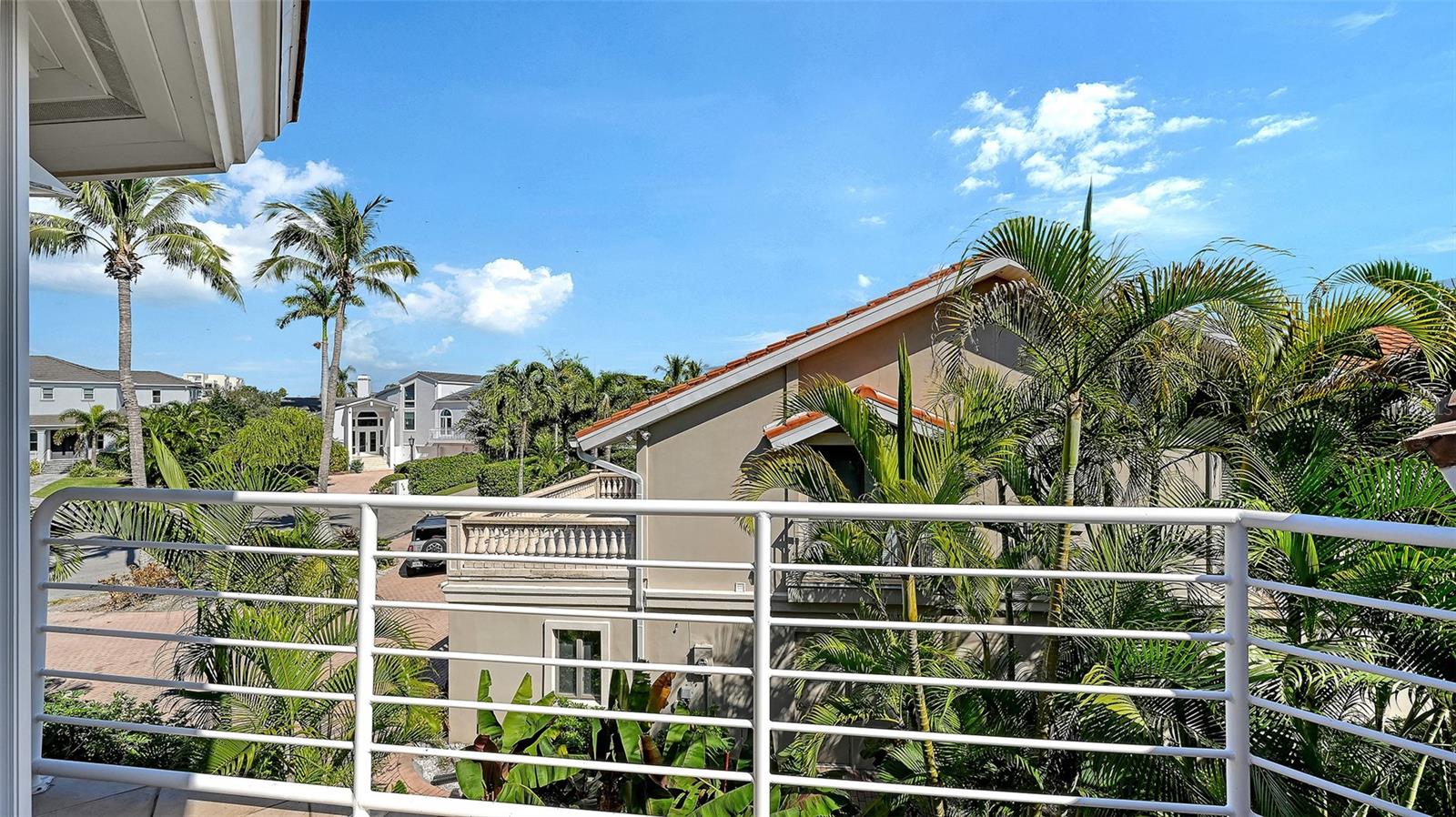 Image 41 of 100 For 510 Harbor Gate Way