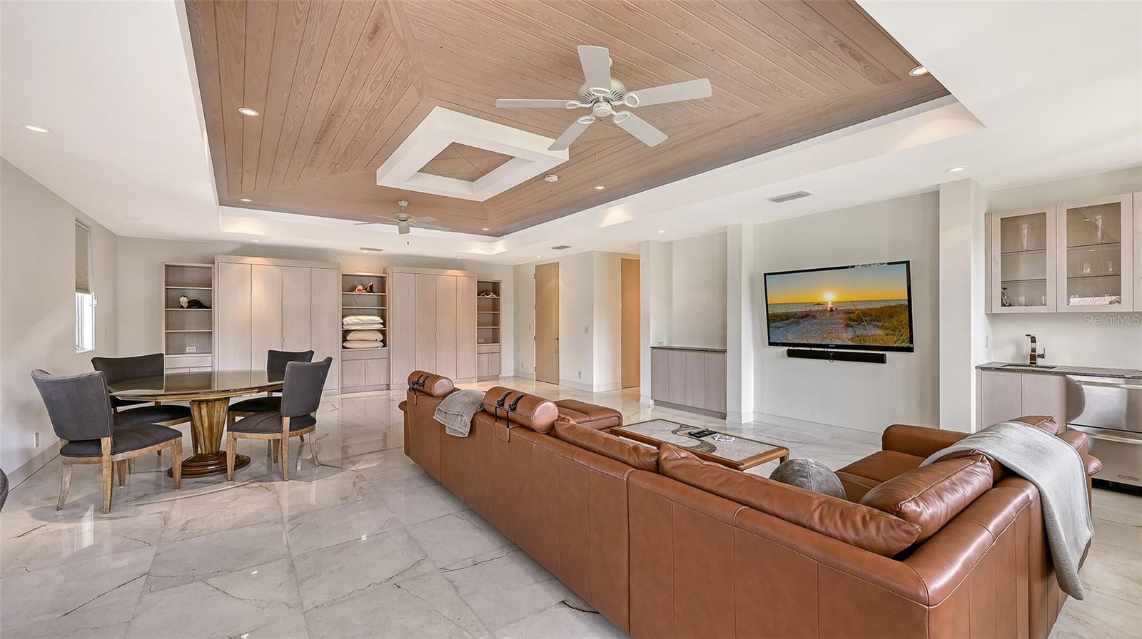 Image 53 of 100 For 510 Harbor Gate Way