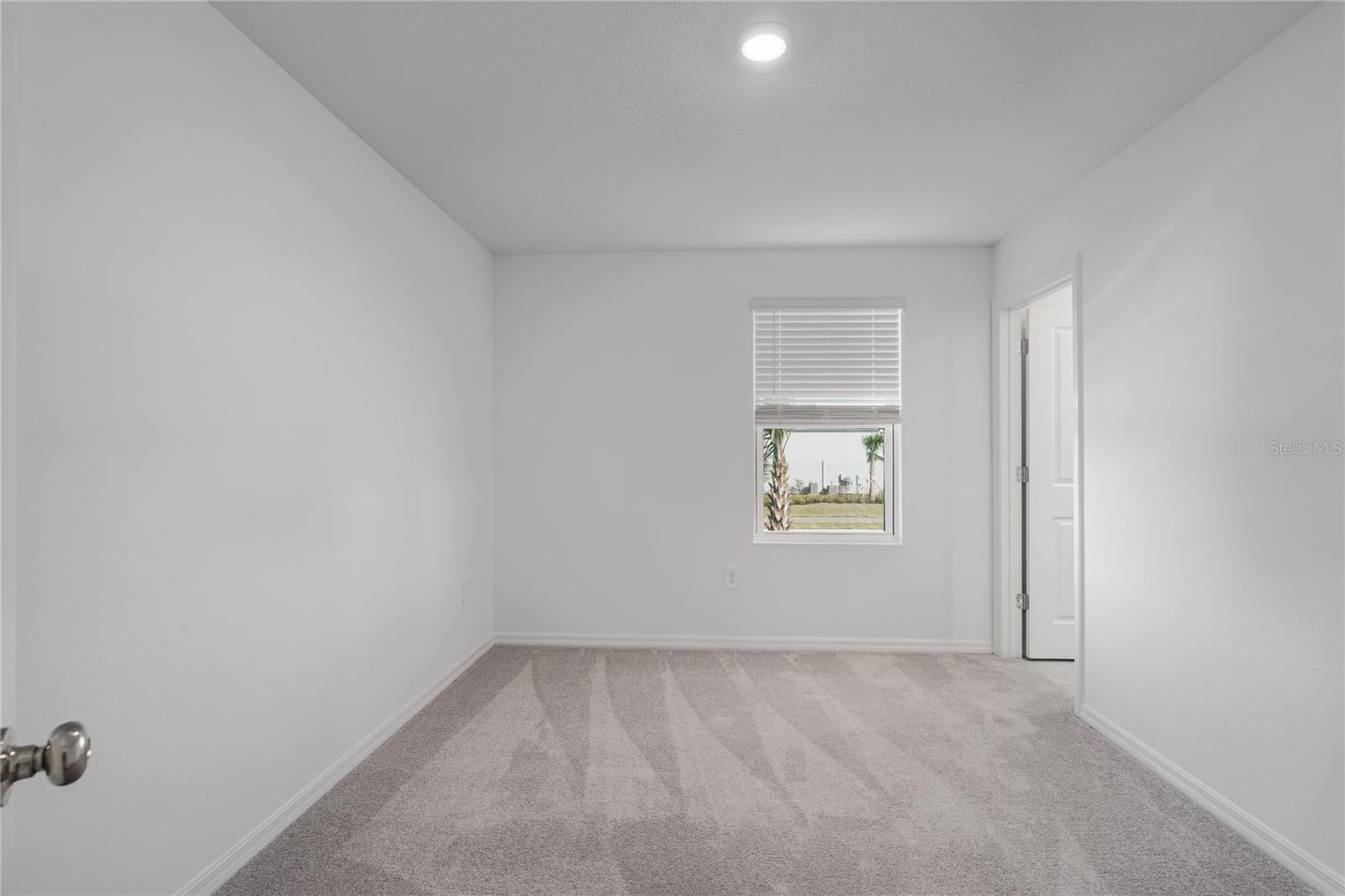 Image 12 of 24 For 14052 Textile Run