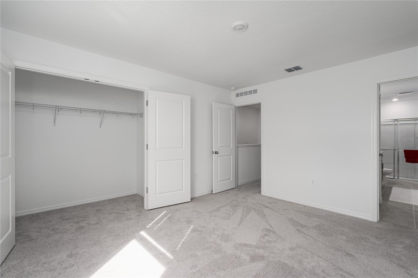 Image 16 of 24 For 14052 Textile Run