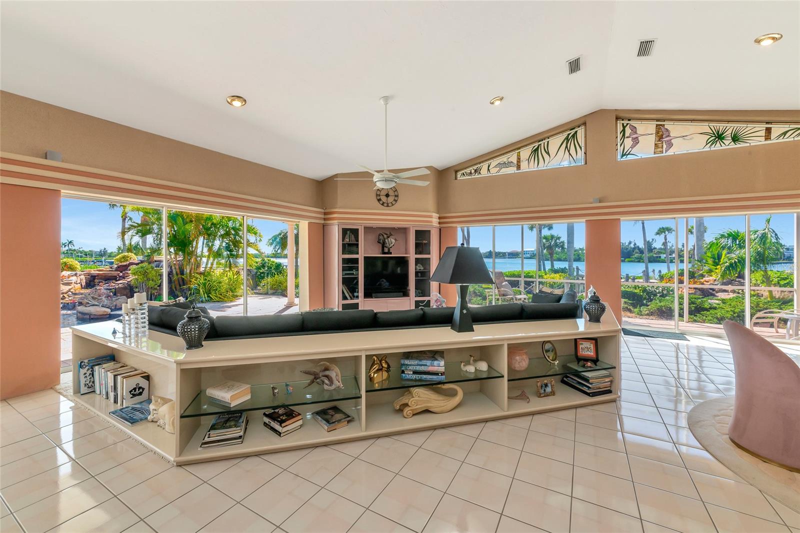 Image 13 of 50 For 431 Yacht Harbor Drive