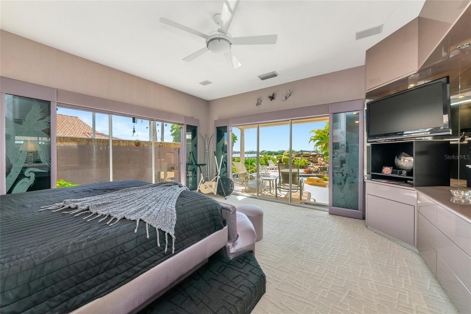 Image 19 of 50 For 431 Yacht Harbor Drive