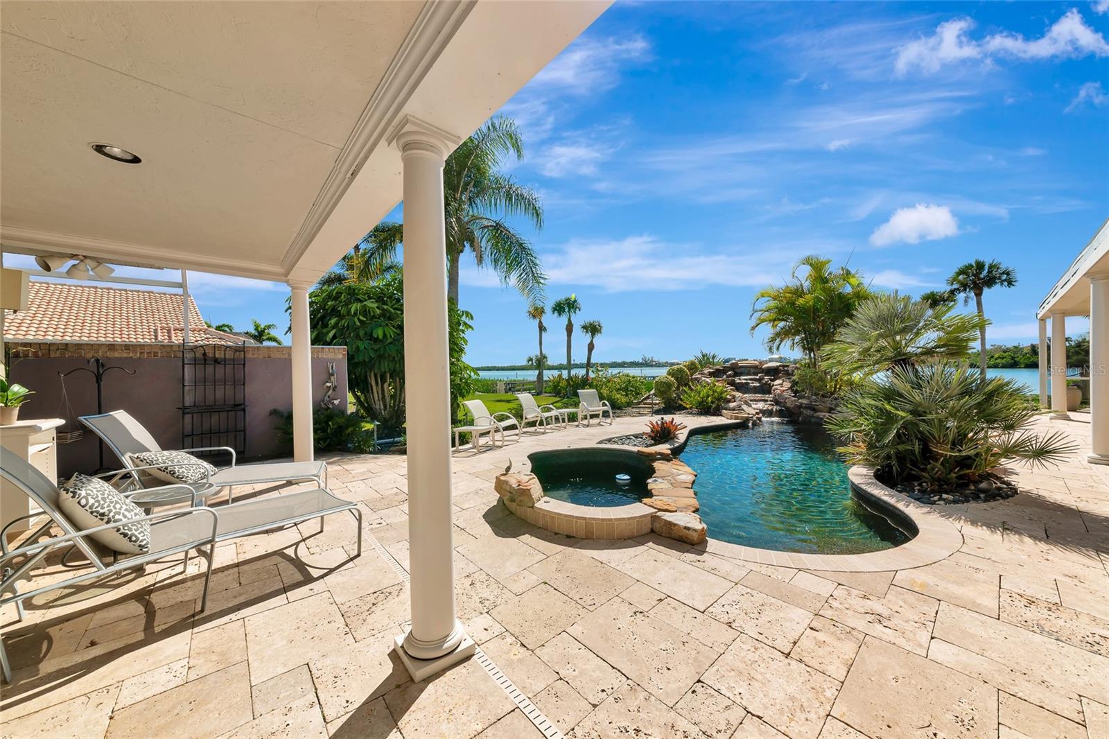 Image 26 of 50 For 431 Yacht Harbor Drive