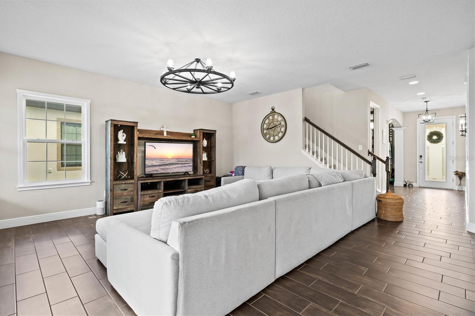 Image 11 of 100 For 5709 Silver Sun Drive