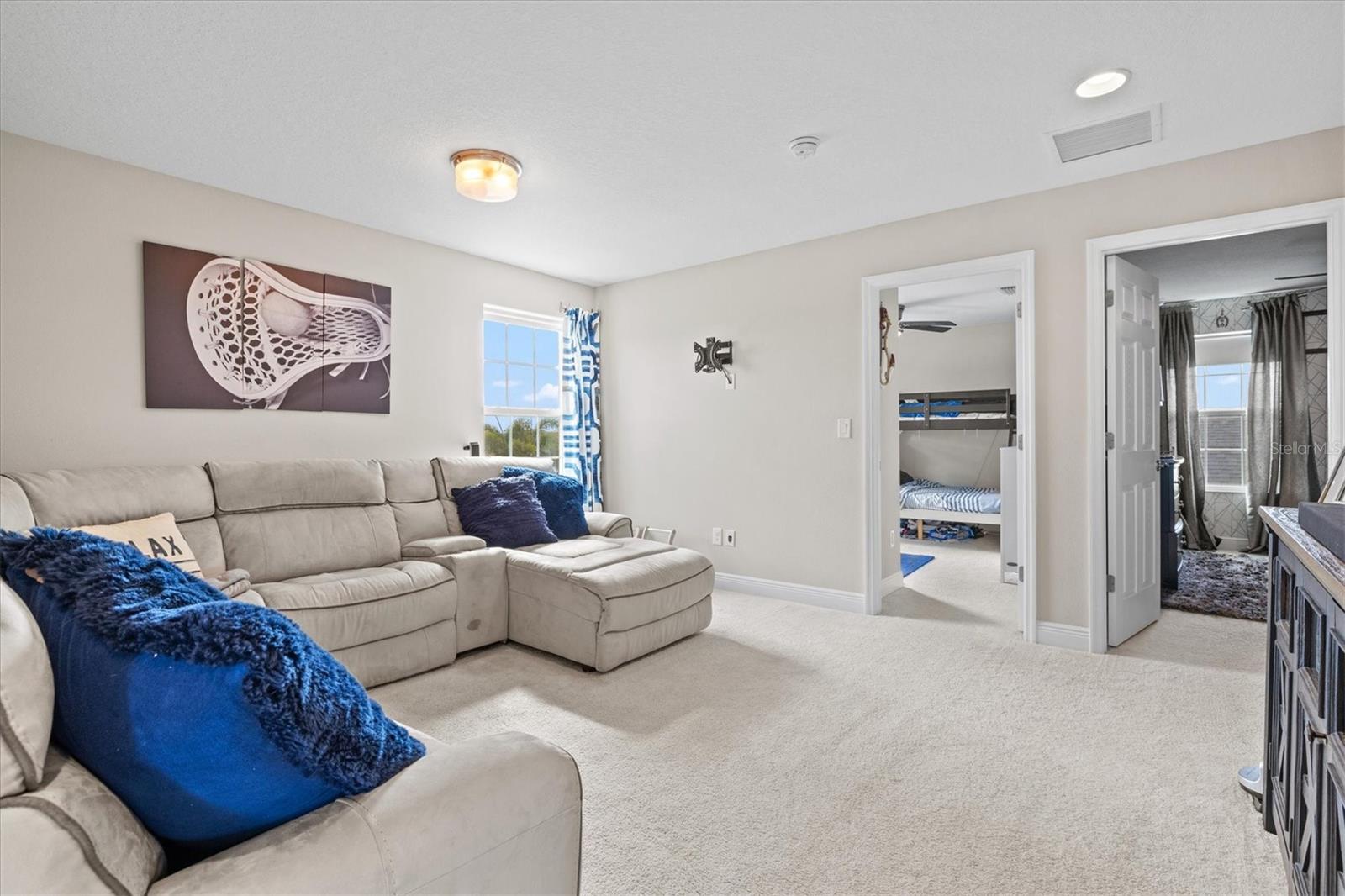 Image 27 of 100 For 5709 Silver Sun Drive