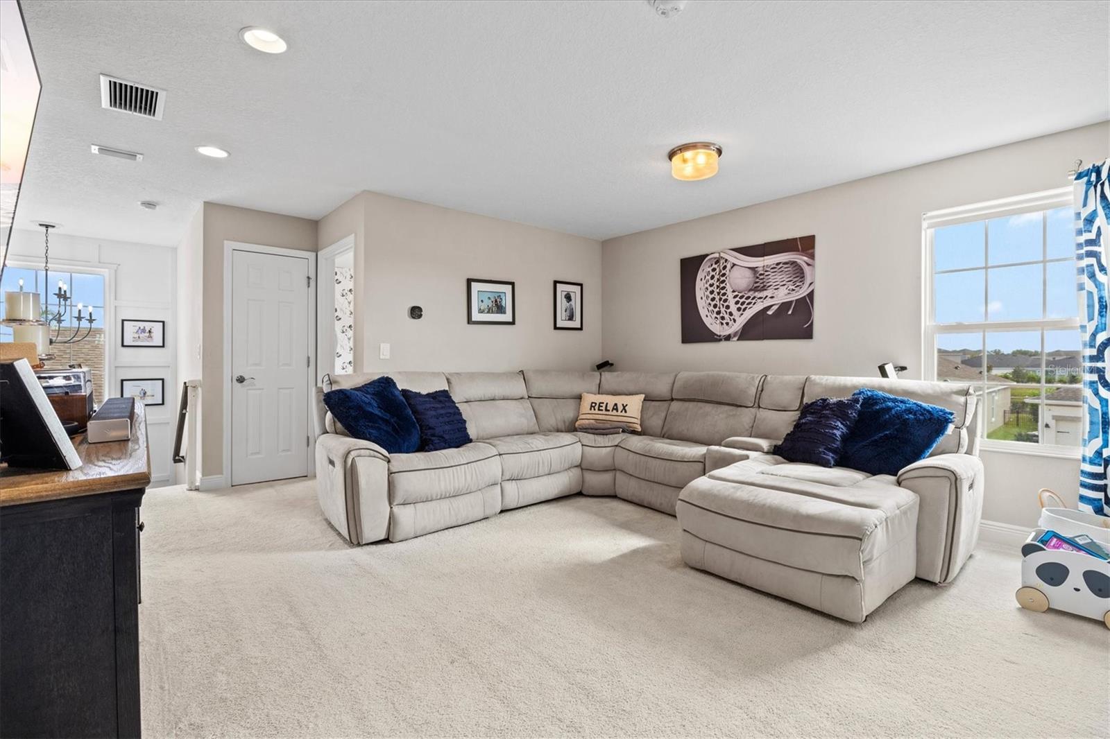 Image 28 of 100 For 5709 Silver Sun Drive