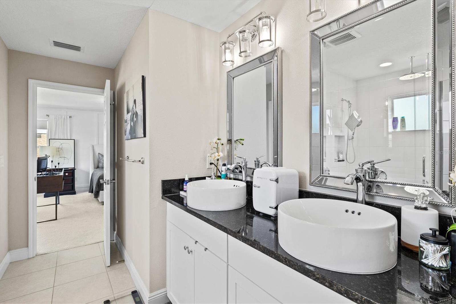 Image 34 of 100 For 5709 Silver Sun Drive