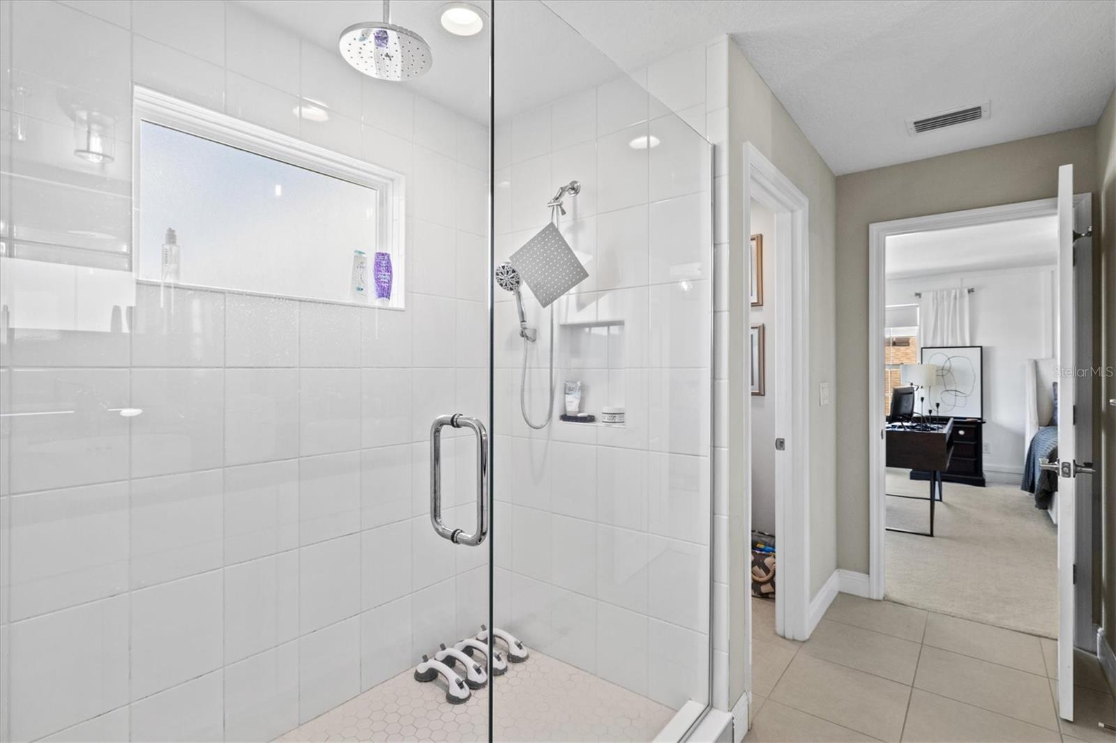 Image 35 of 100 For 5709 Silver Sun Drive