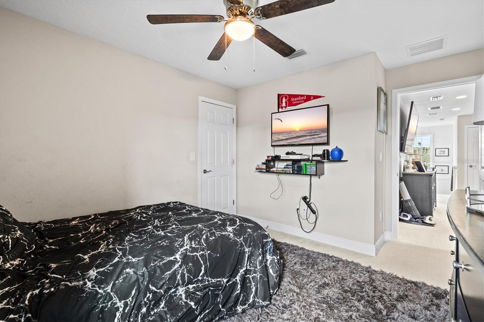 Image 43 of 100 For 5709 Silver Sun Drive