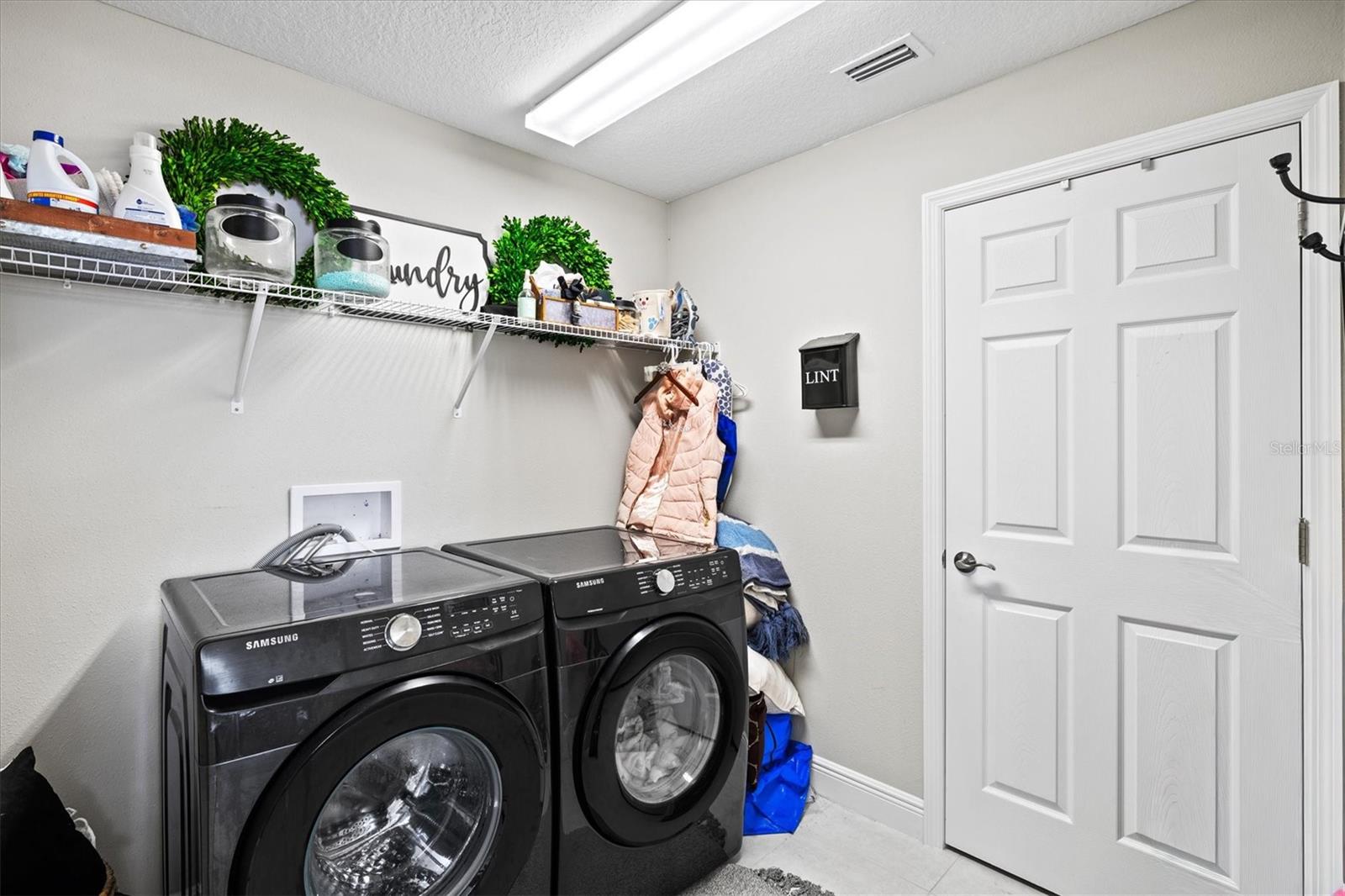 Image 47 of 100 For 5709 Silver Sun Drive