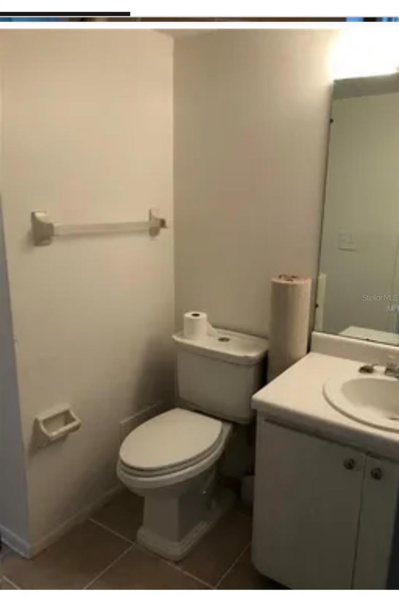 Image 9 of 9 For 4037 Lake Bayshore Drive 203