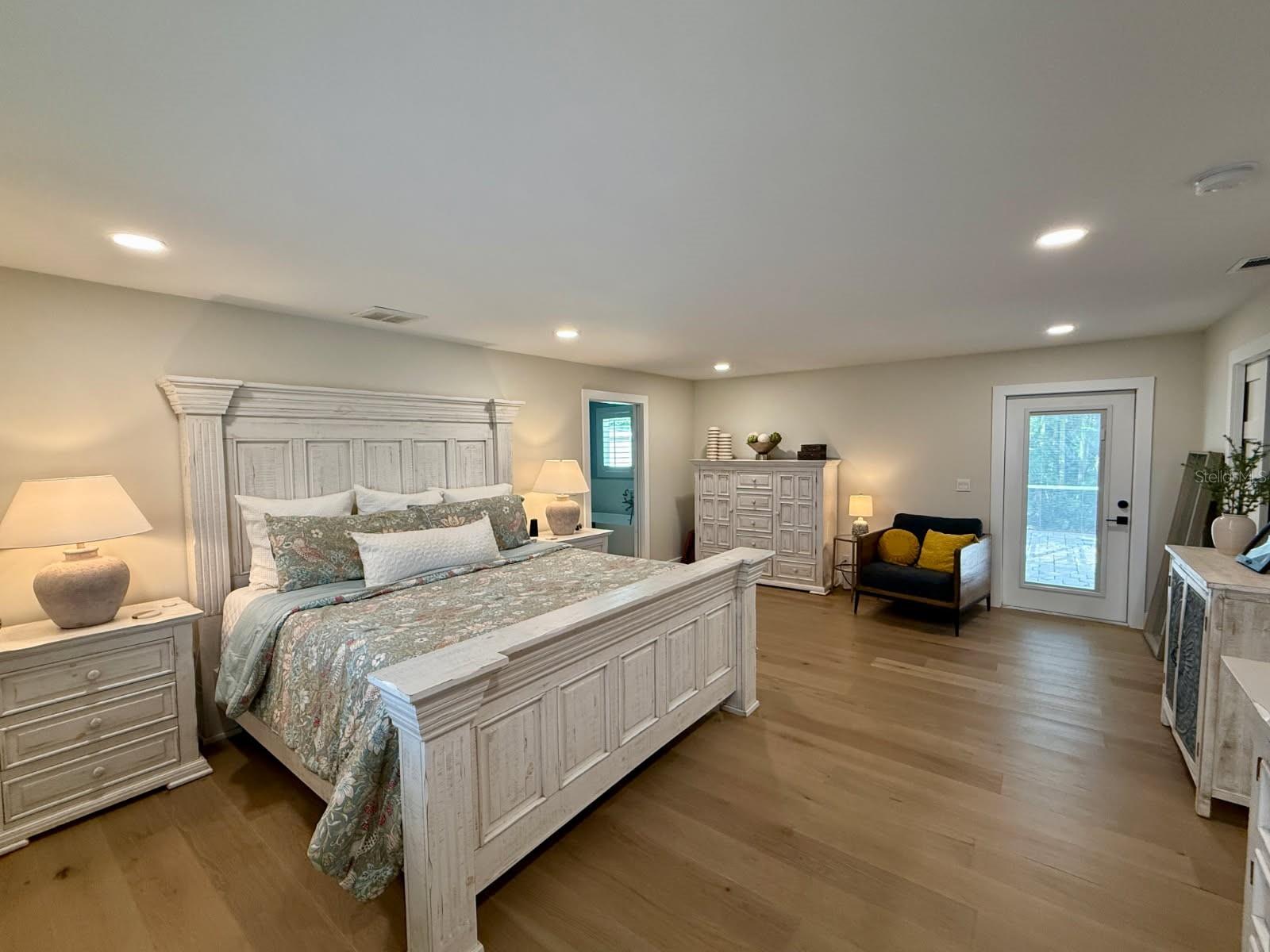 Image 11 of 39 For 1833 Pandora Drive