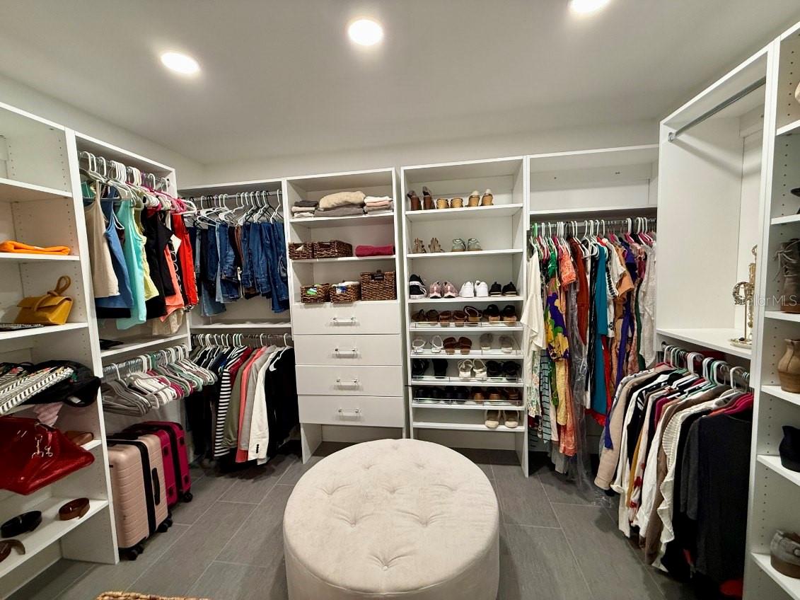 Image 14 of 39 For 1833 Pandora Drive