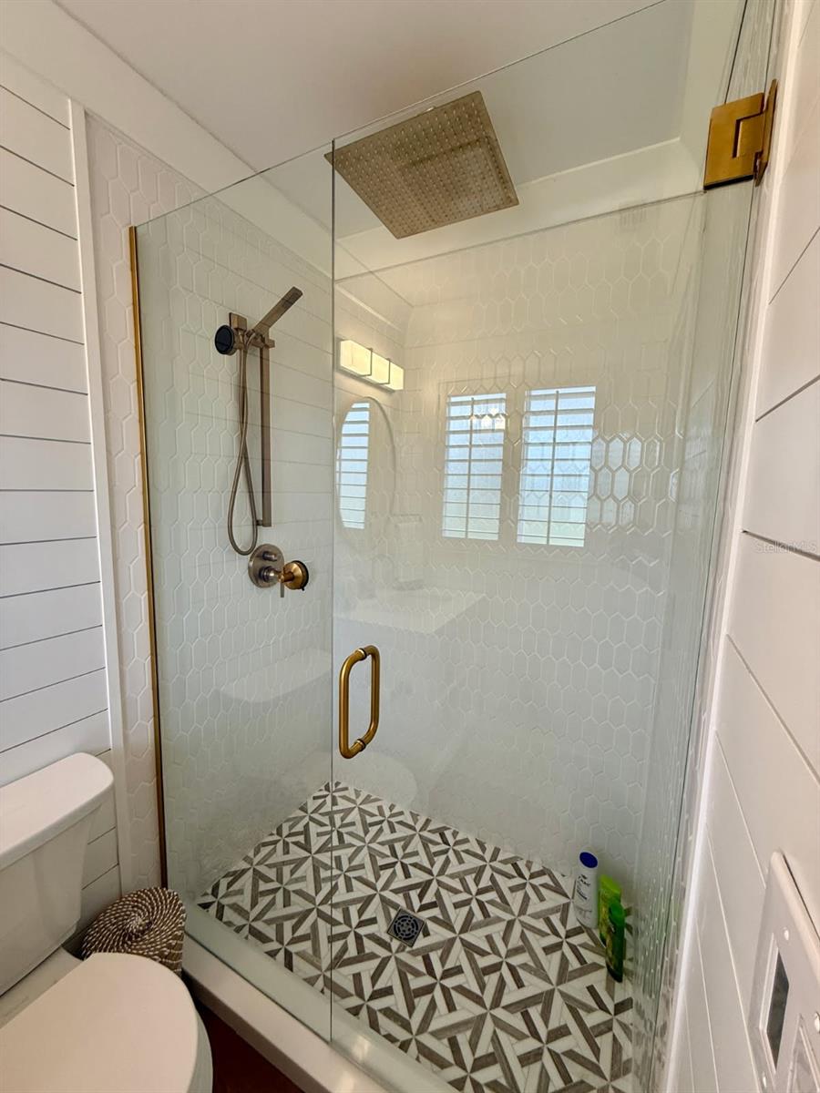 Image 19 of 39 For 1833 Pandora Drive