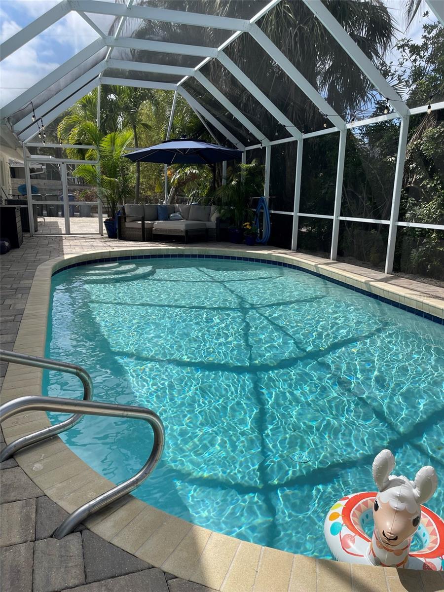 Image 20 of 39 For 1833 Pandora Drive