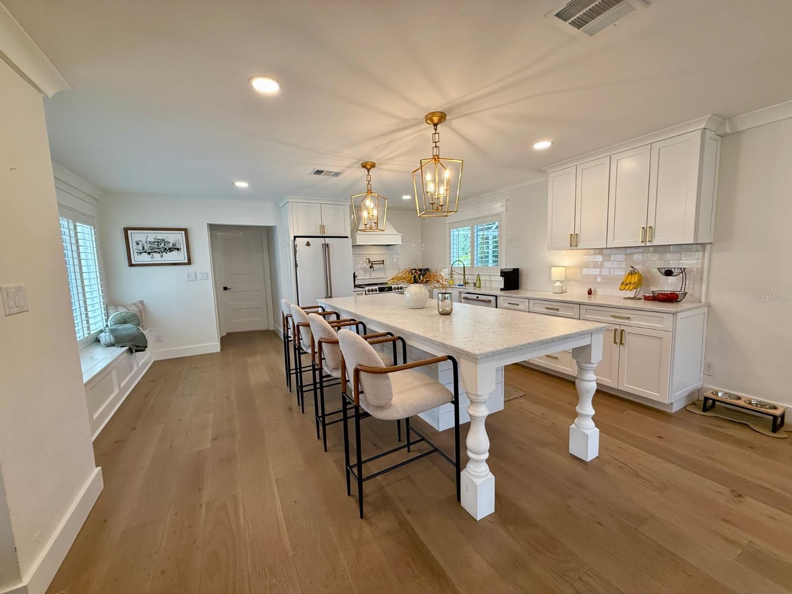 Image 7 of 39 For 1833 Pandora Drive