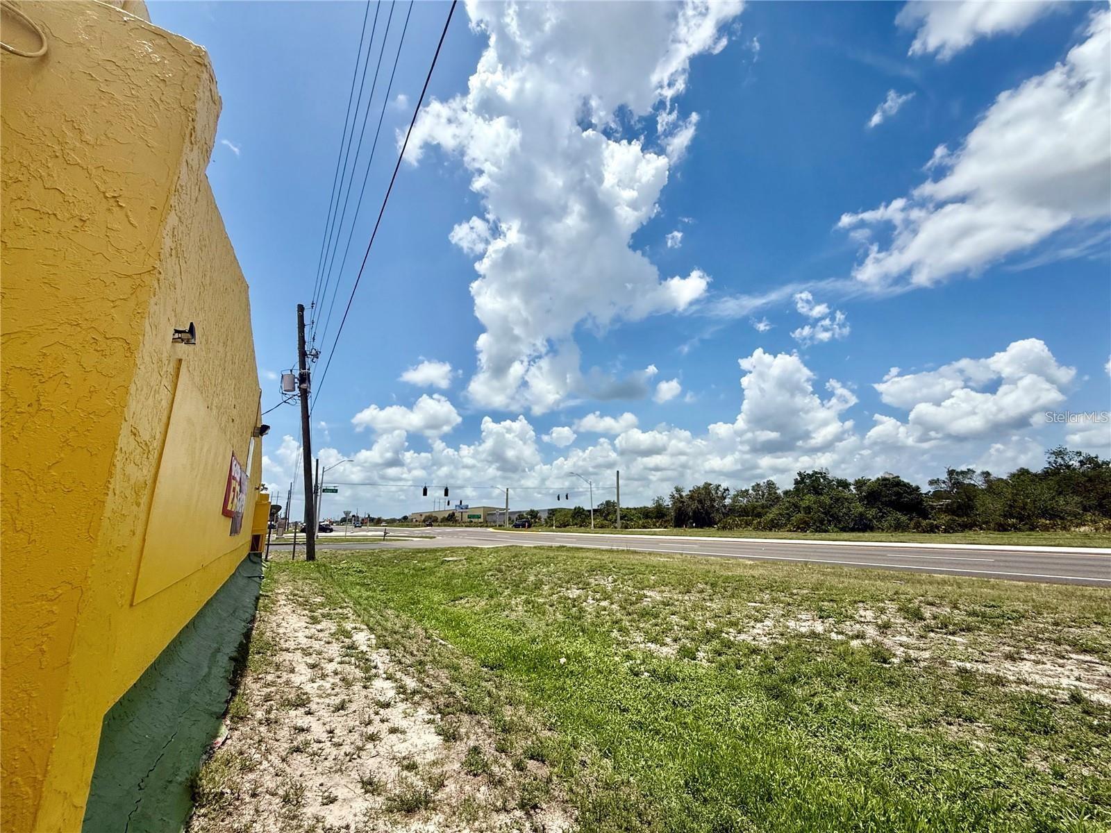 Image 3 of 17 For 4670 Us Highway 17 N