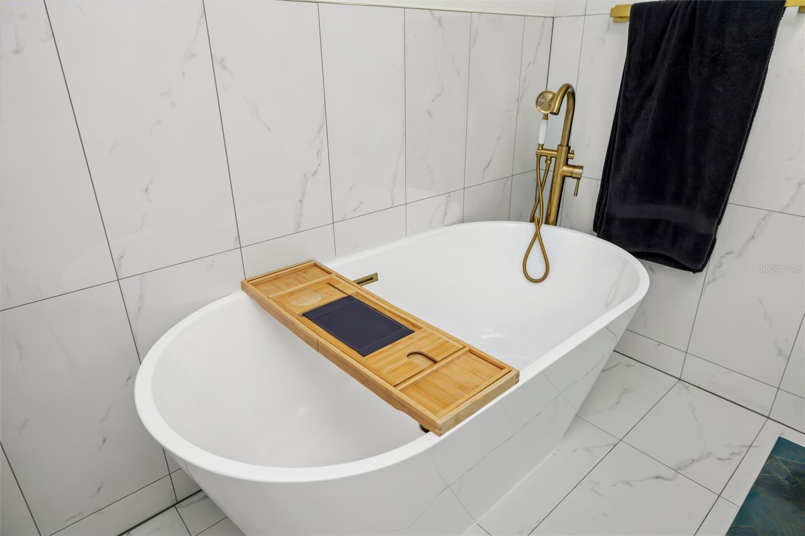 Image 31 of 71 For 17443 Reaper Avenue