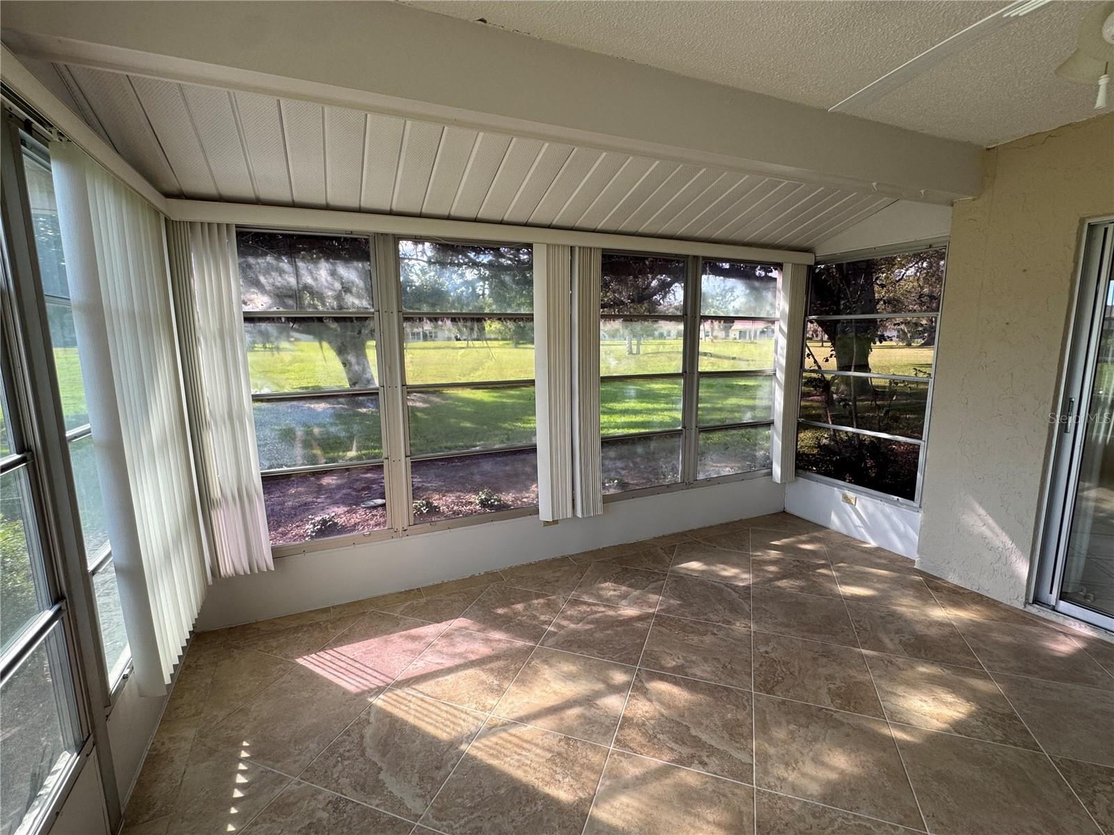 Image 36 of 50 For 3966 Oakhurst Boulevard 3103