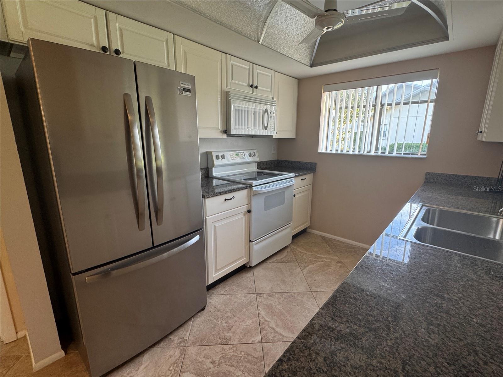 Image 39 of 50 For 3966 Oakhurst Boulevard 3103