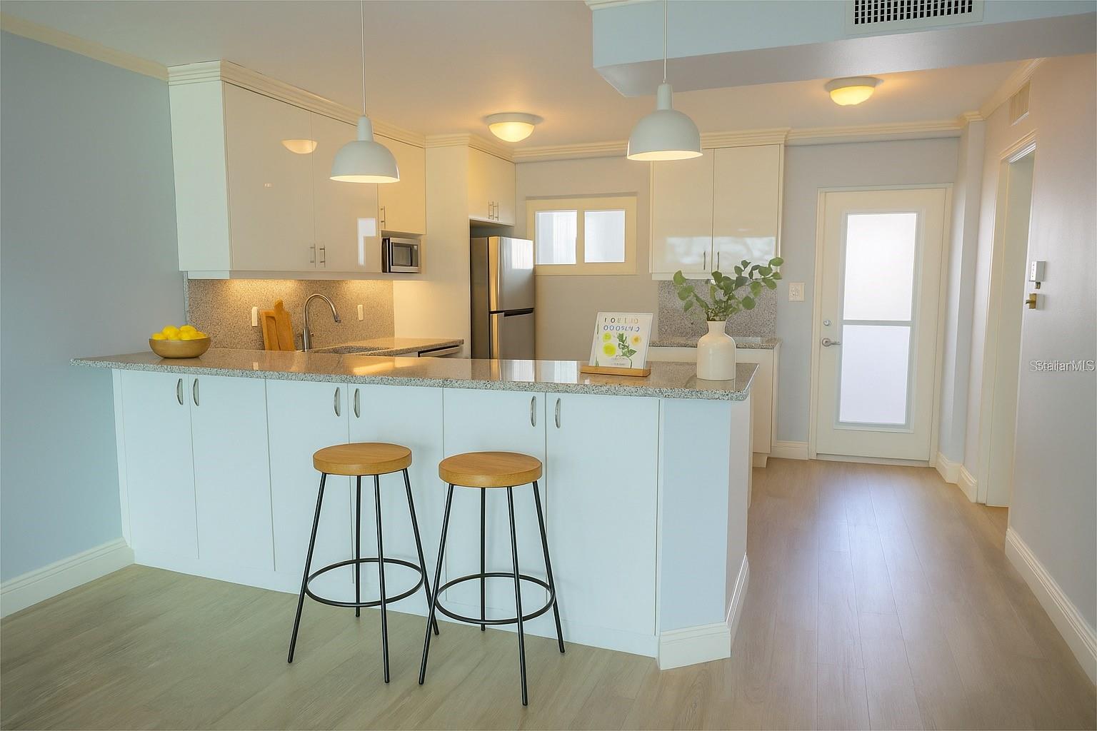 Image 10 of 36 For 33 Gulfstream Avenue 307