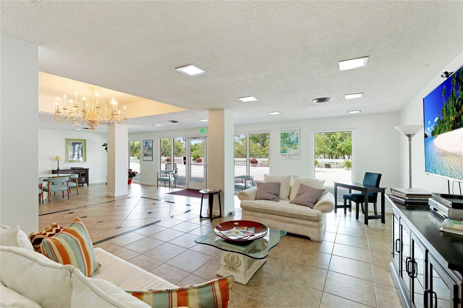 Image 18 of 36 For 33 Gulfstream Avenue 307