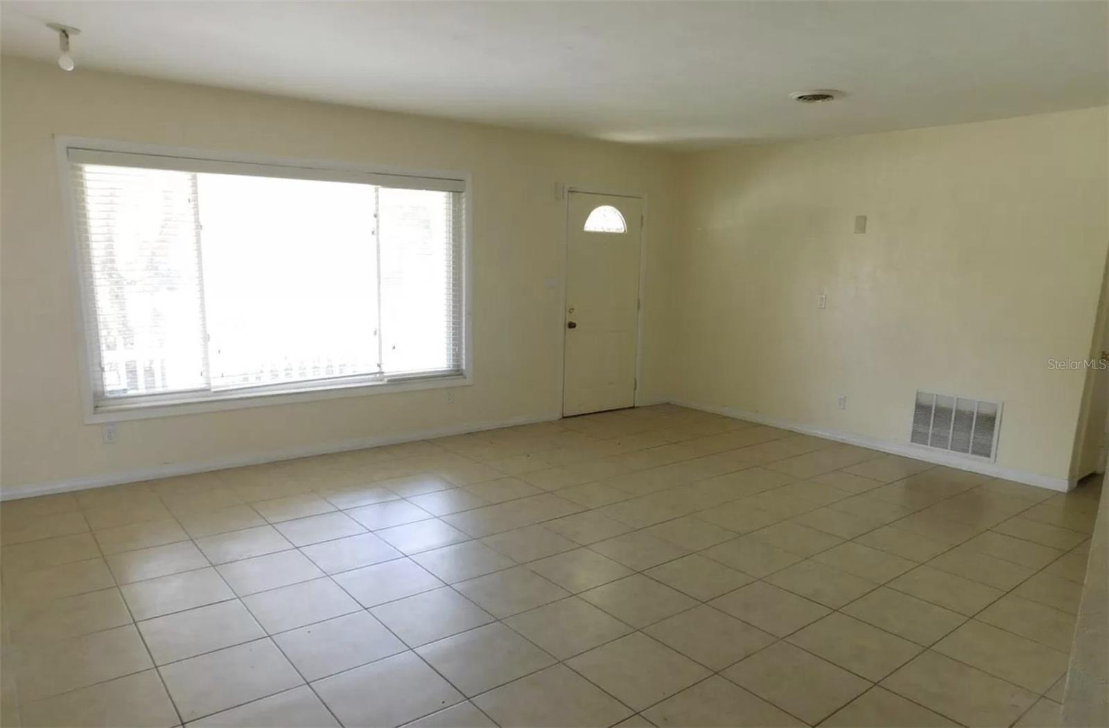 Image 7 of 16 For 2619 Sunnyside Street