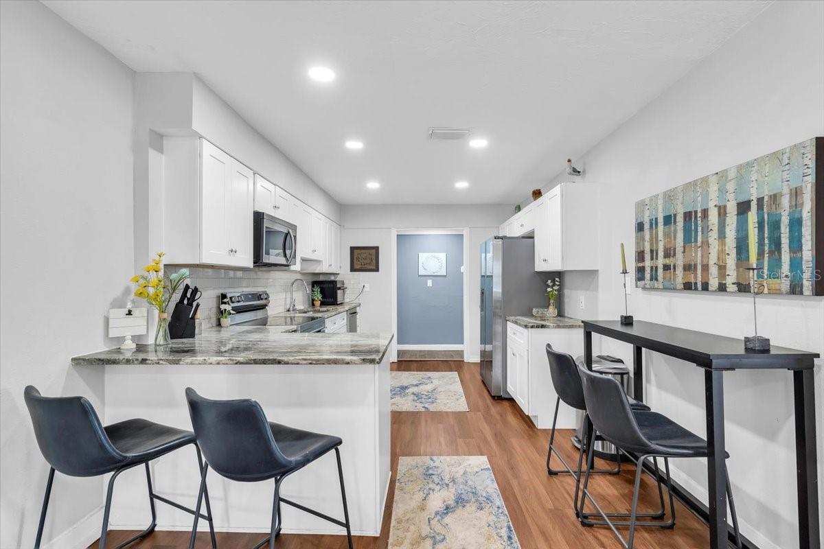 Image 12 of 59 For 719 35th Street W