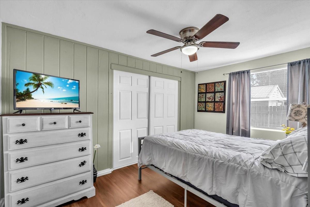 Image 18 of 59 For 719 35th Street W