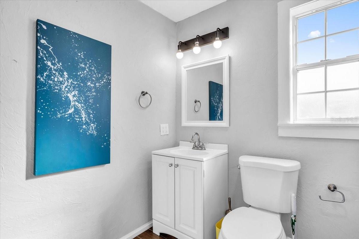 Image 22 of 59 For 719 35th Street W