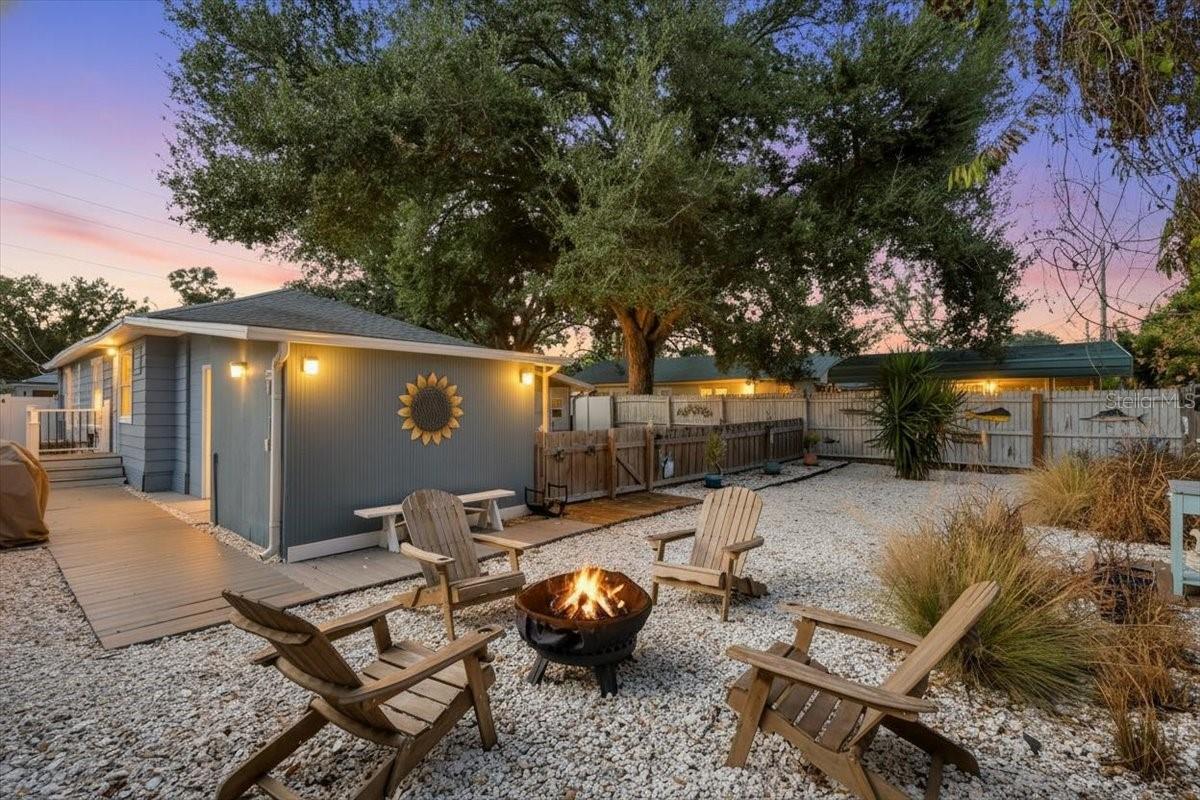 Image 5 of 59 For 719 35th Street W