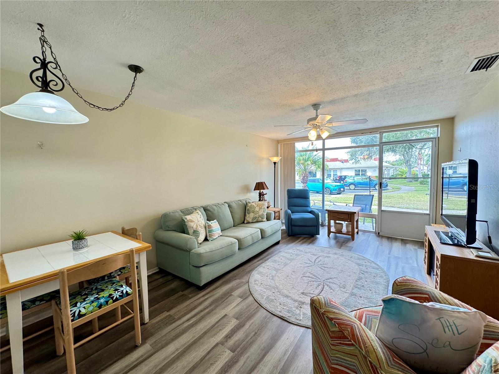 Image 6 of 31 For 4316 Tahitian Gardens Circle B