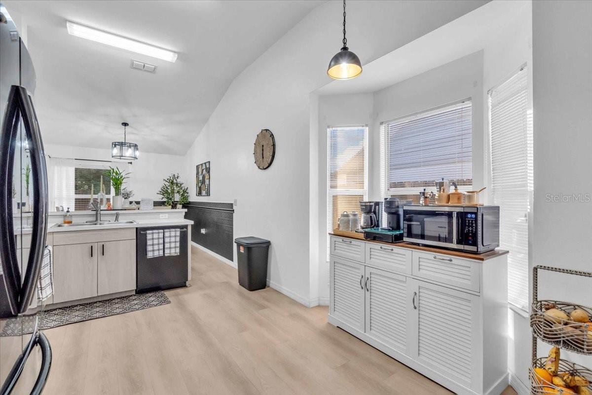 Image 7 of 28 For 510 45th Street E