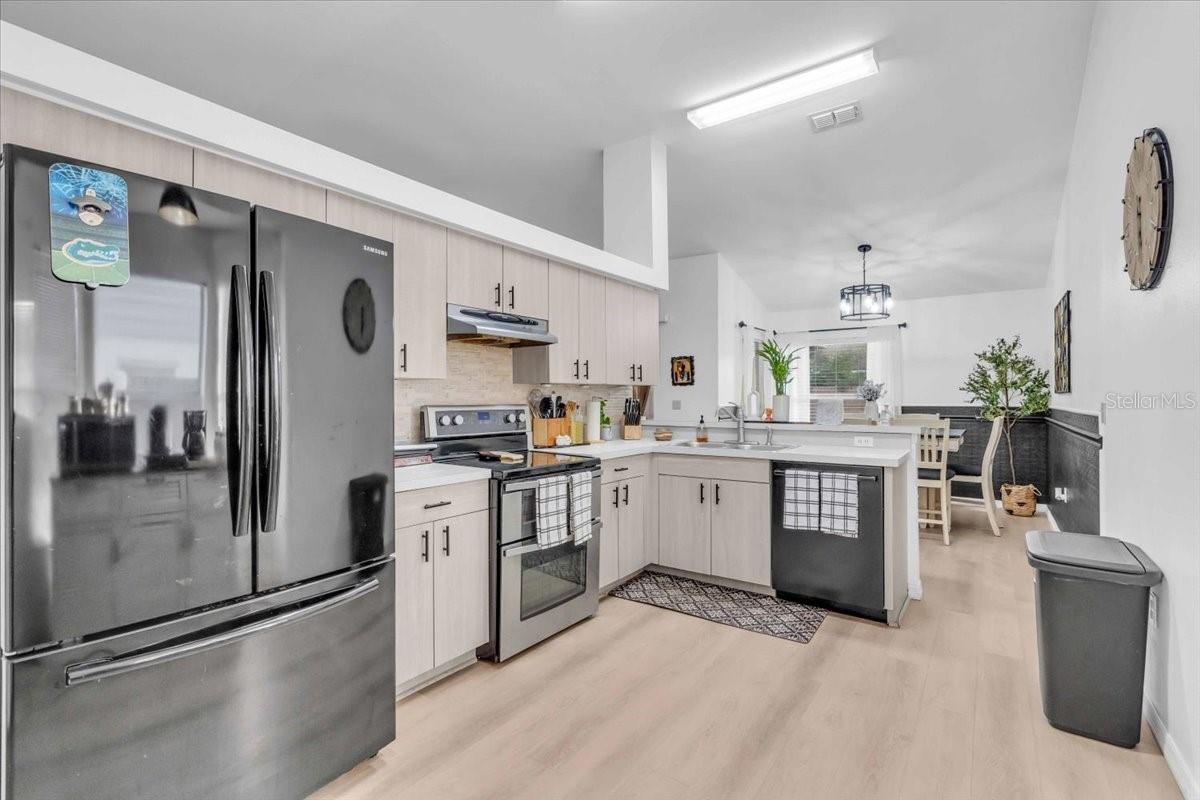 Image 8 of 28 For 510 45th Street E