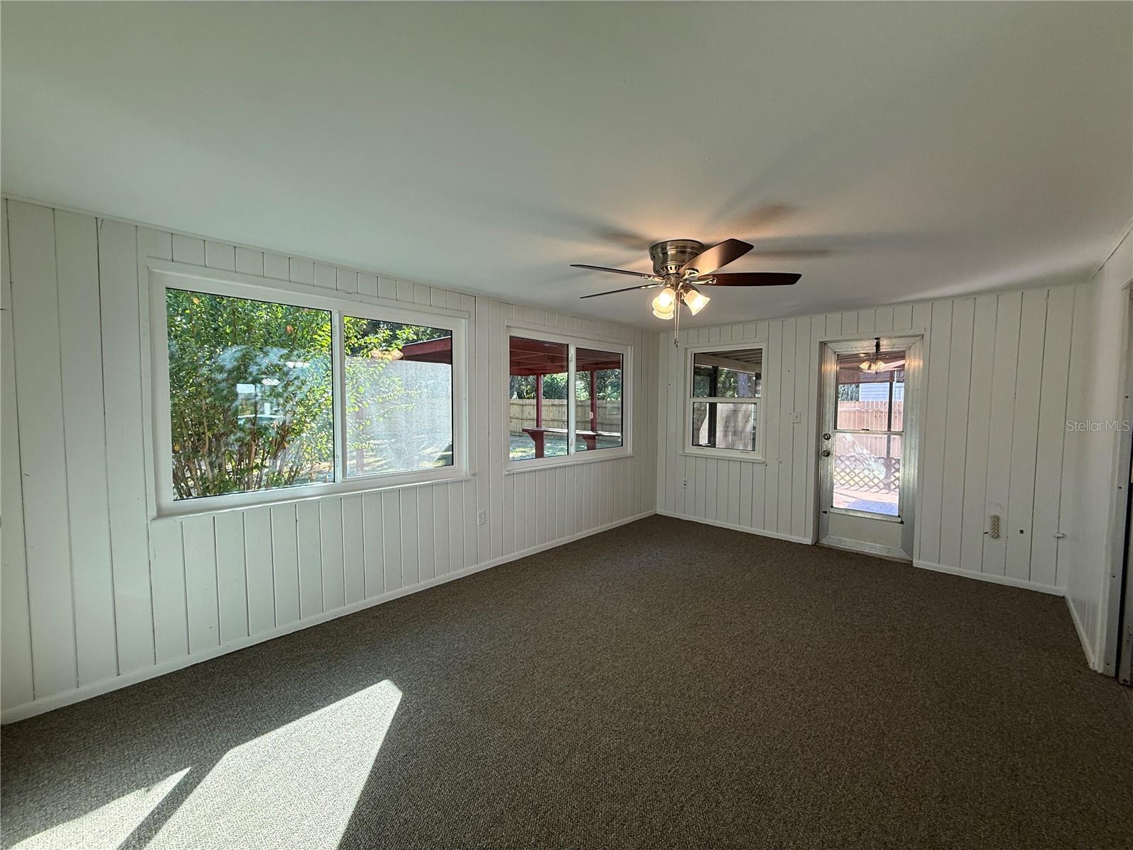 Image 19 of 27 For 2656 Bay Street